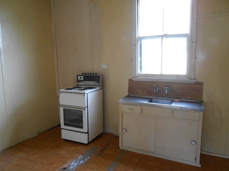 24 Henry Street, Werris Creek NSW 2341