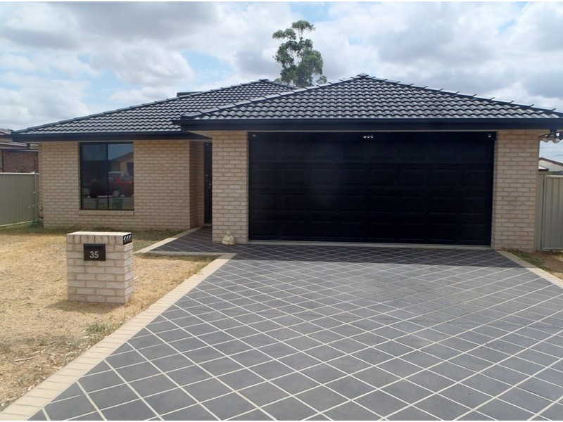 35 Lindsay Road, Tamworth NSW 2340