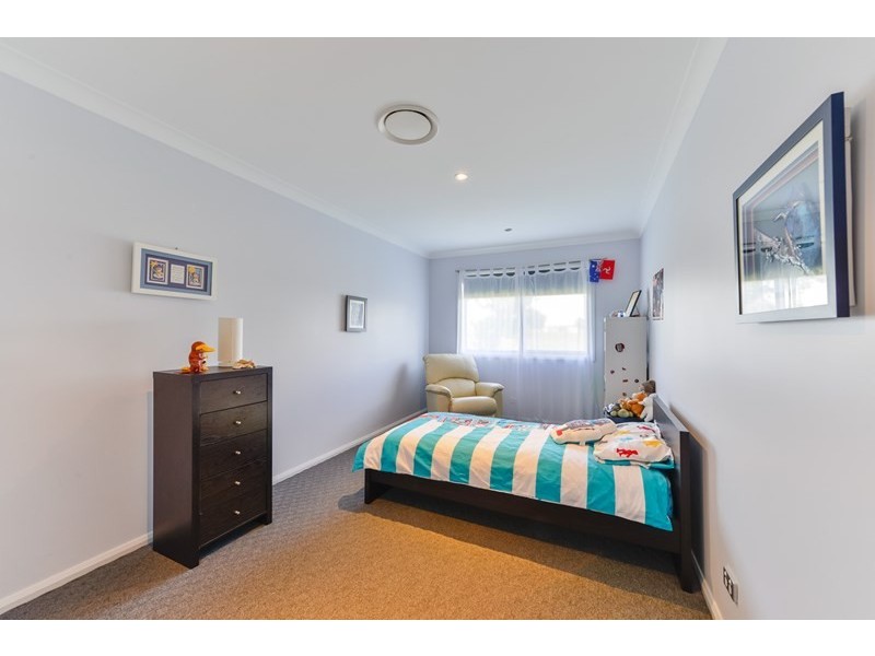 2 Songlark Place, Tamworth NSW 2340