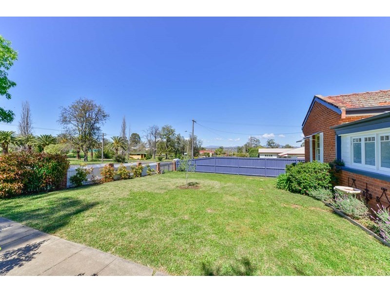 60 Hill Street, Tamworth NSW 2340