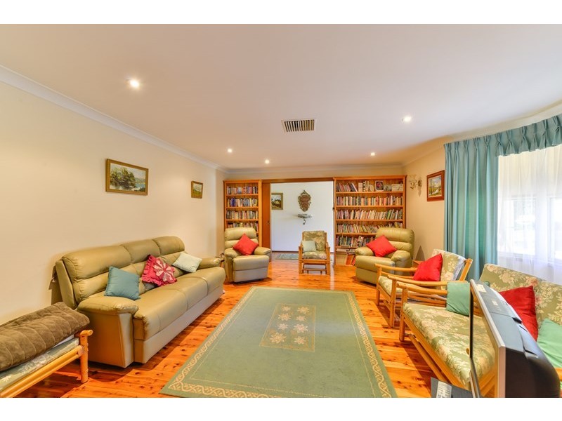 16 Darrell Road, Calala NSW 2340