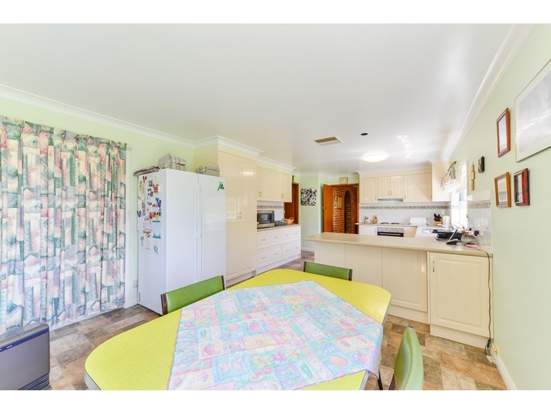 16 Darrell Road, Calala NSW 2340
