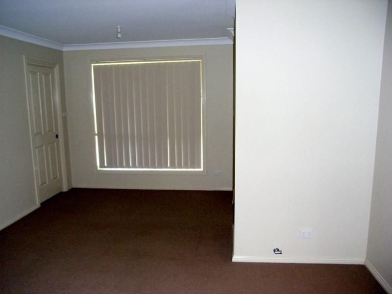 27 Fishermans Place, Tamworth NSW 2340