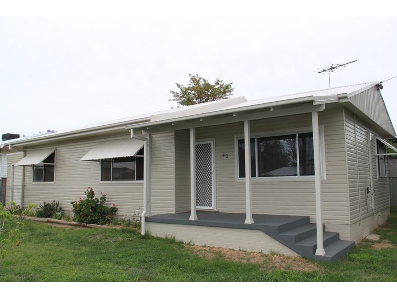 40 Oak Street, Tamworth NSW 2340