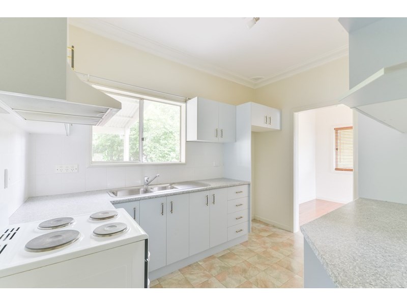 40 Oak Street, Tamworth NSW 2340