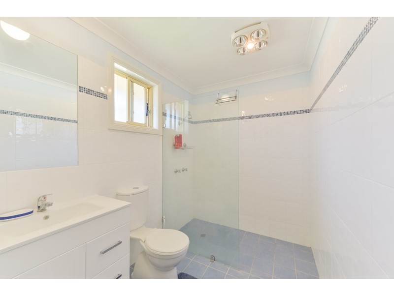 11 Giles Place, Westdale NSW 2340