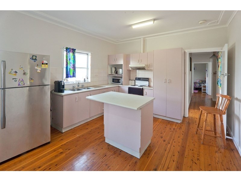 30 Hall Street, Tamworth NSW 2340