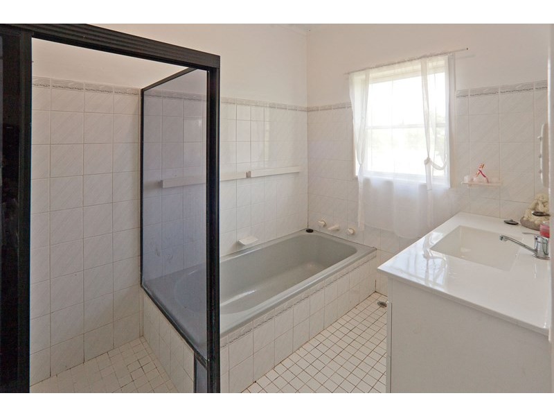 30 Hall Street, Tamworth NSW 2340