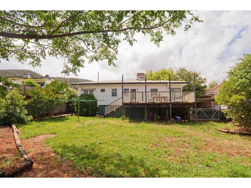 30 Hall Street, Tamworth NSW 2340