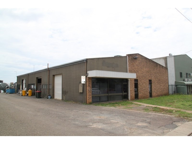 2/22 Macintosh Street, Tamworth NSW 2340