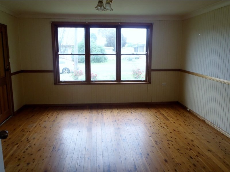 9 Edith Street, Tamworth NSW 2340