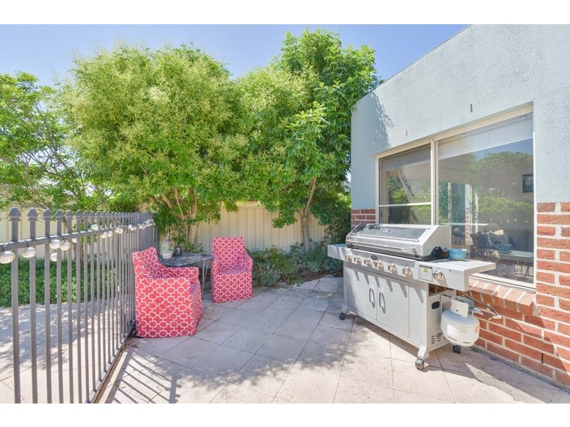 16 Overlanders Way, Tamworth NSW 2340