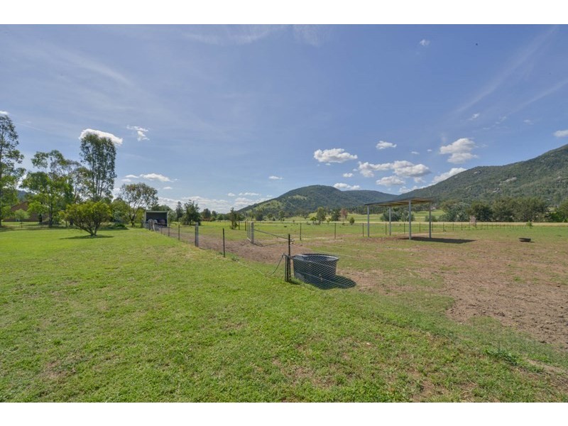 82 Elizabeth Drive, Tamworth NSW 2340