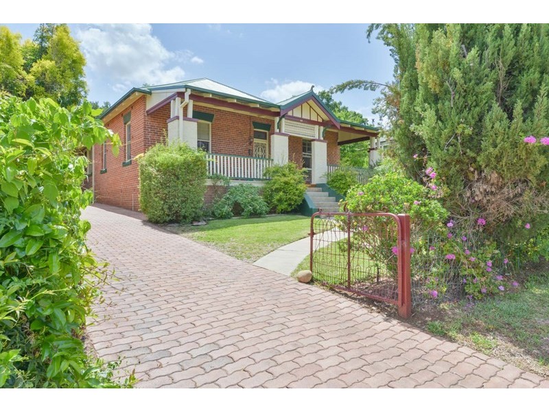 88 Upper Street, Tamworth NSW 2340