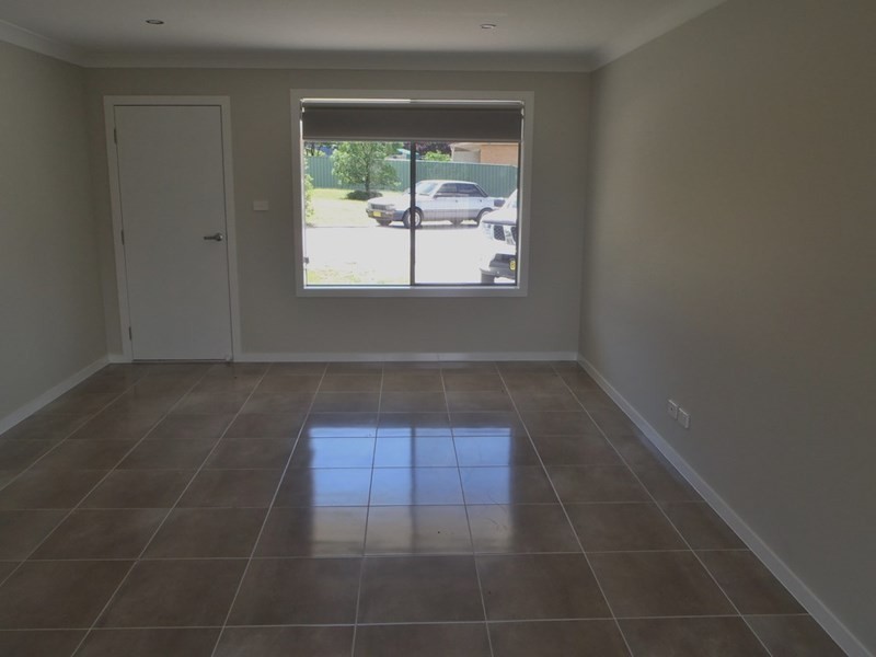 2/27 Willow Park Avenue, Kootingal NSW 2352
