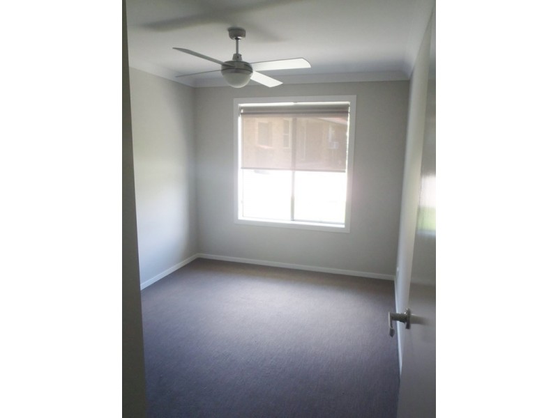 2/27 Willow Park Avenue, Kootingal NSW 2352