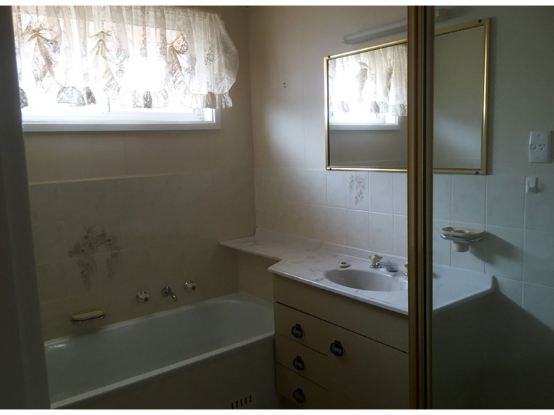 35 Camira Crescent, Tamworth NSW 2340