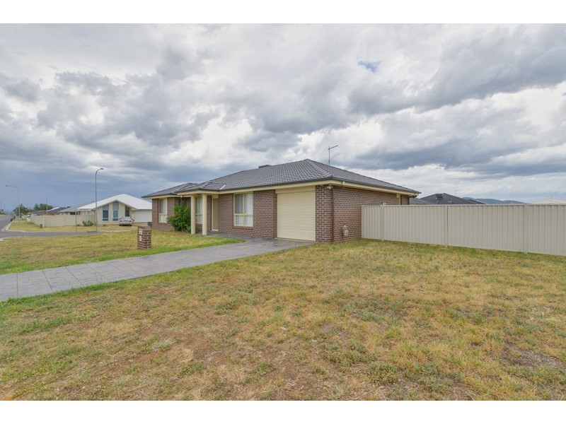 38 Marathon Street, Tamworth NSW 2340