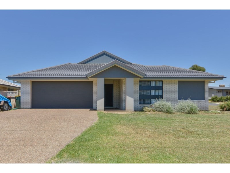 1 Drakeford Street, Tamworth NSW 2340