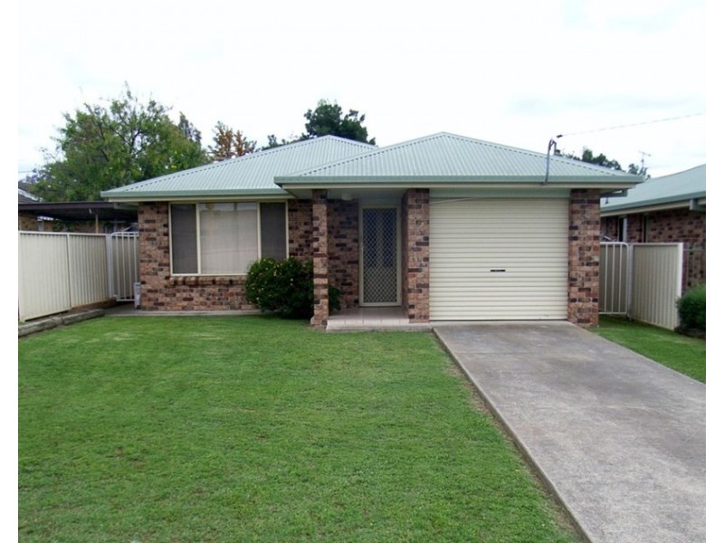 24a Margaret Street, Tamworth NSW 2340