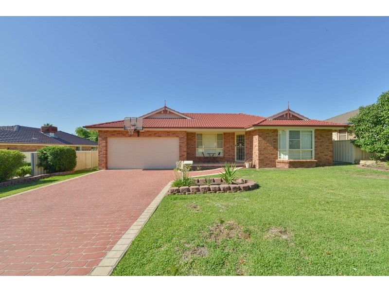 23 The Retreat, Tamworth NSW 2340