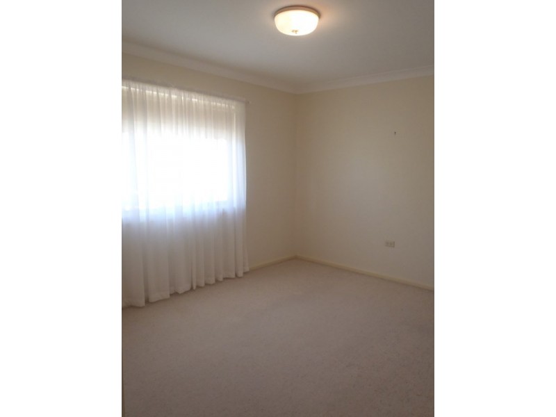 35 Kyooma Street, Tamworth NSW 2340