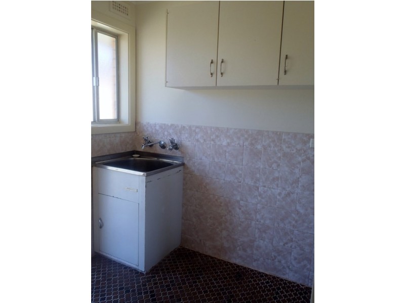 35 Kyooma Street, Tamworth NSW 2340