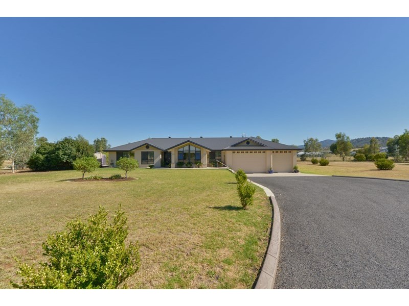29 Sequoia Drive, Tamworth NSW 2340