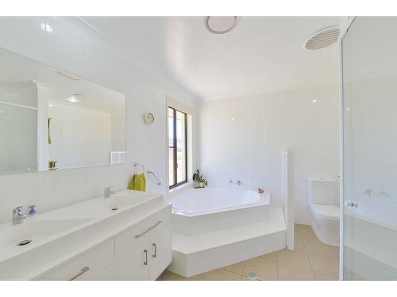 29 Sequoia Drive, Tamworth NSW 2340