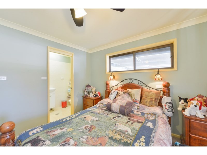 90 Woodside Chase, Tamworth NSW 2340