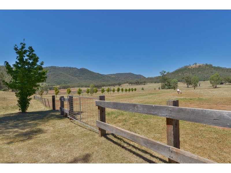 90 Woodside Chase, Tamworth NSW 2340