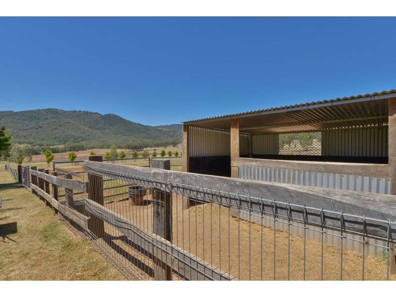 90 Woodside Chase, Tamworth NSW 2340