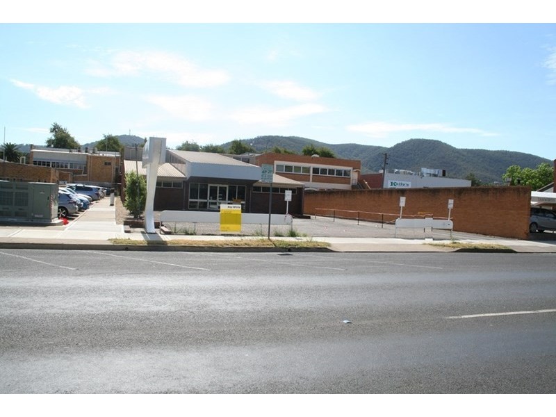 451 Peel Street, Tamworth NSW 2340