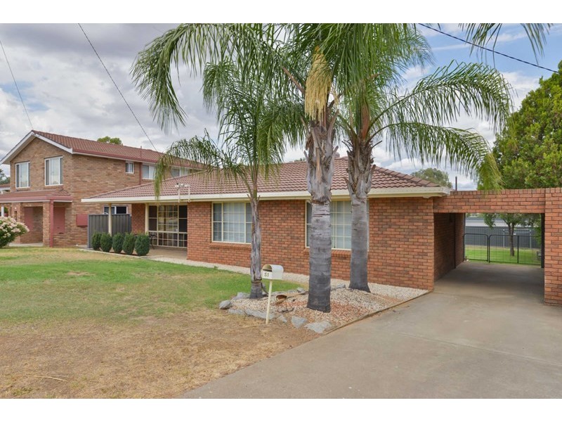 51 Glengarvin Drive, Tamworth NSW 2340