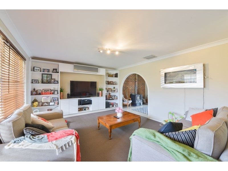 51 Glengarvin Drive, Tamworth NSW 2340