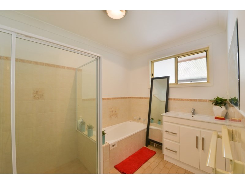 51 Glengarvin Drive, Tamworth NSW 2340