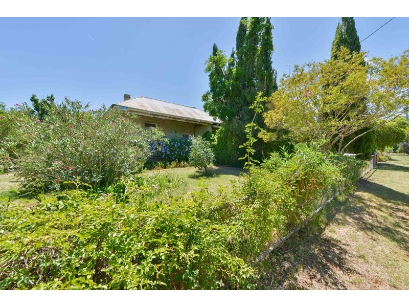 160 and 160A North Street, Tamworth NSW 2340