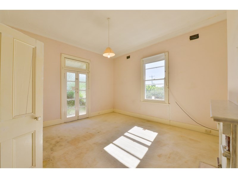 160 and 160A North Street, Tamworth NSW 2340