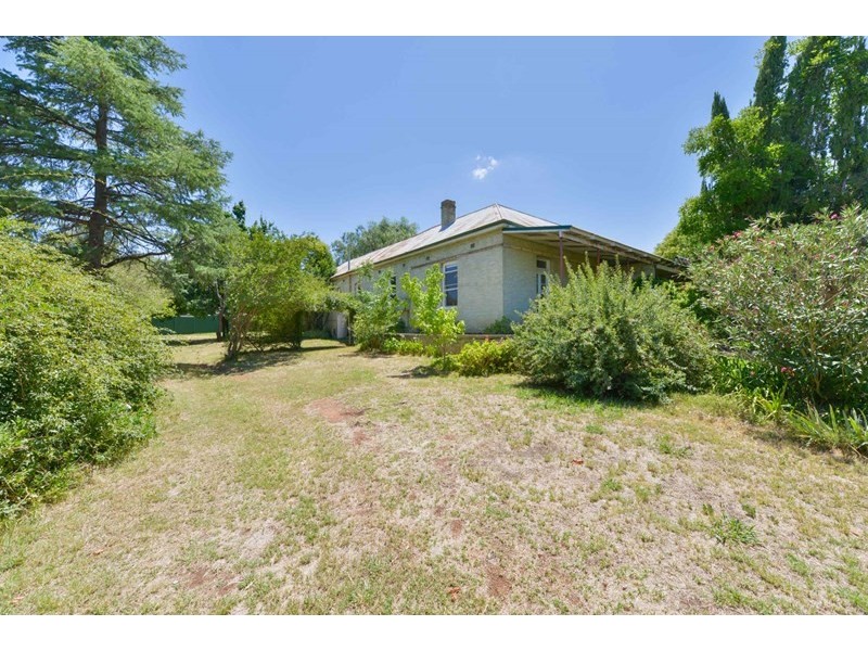 160 and 160A North Street, Tamworth NSW 2340