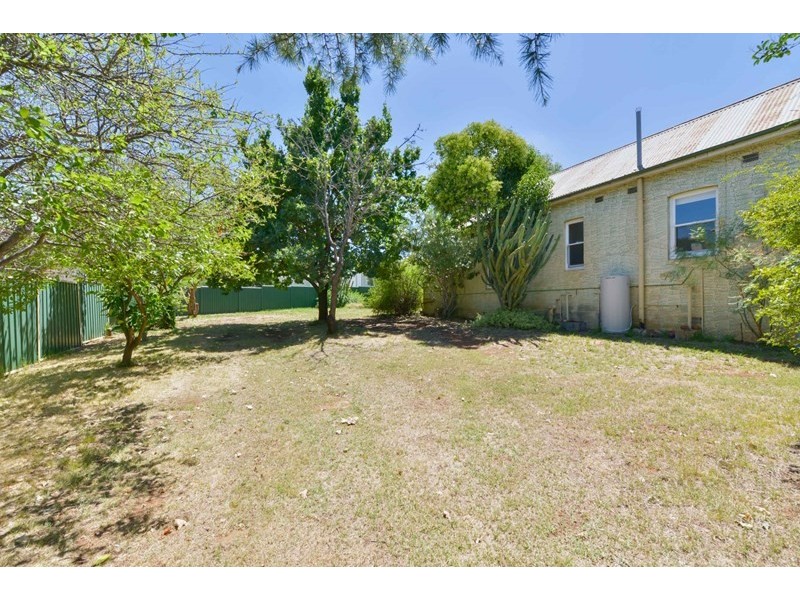 160 and 160A North Street, Tamworth NSW 2340