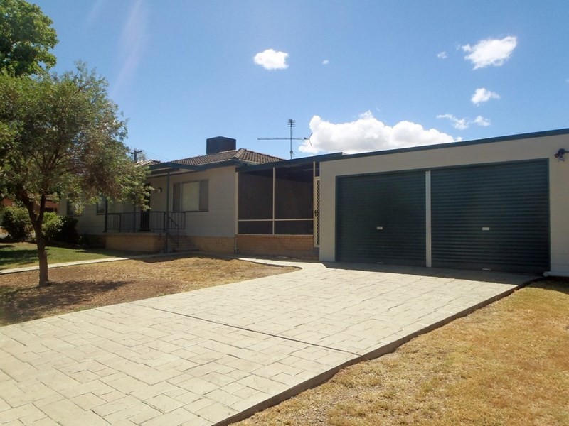 17 Milburn Road, Tamworth NSW 2340