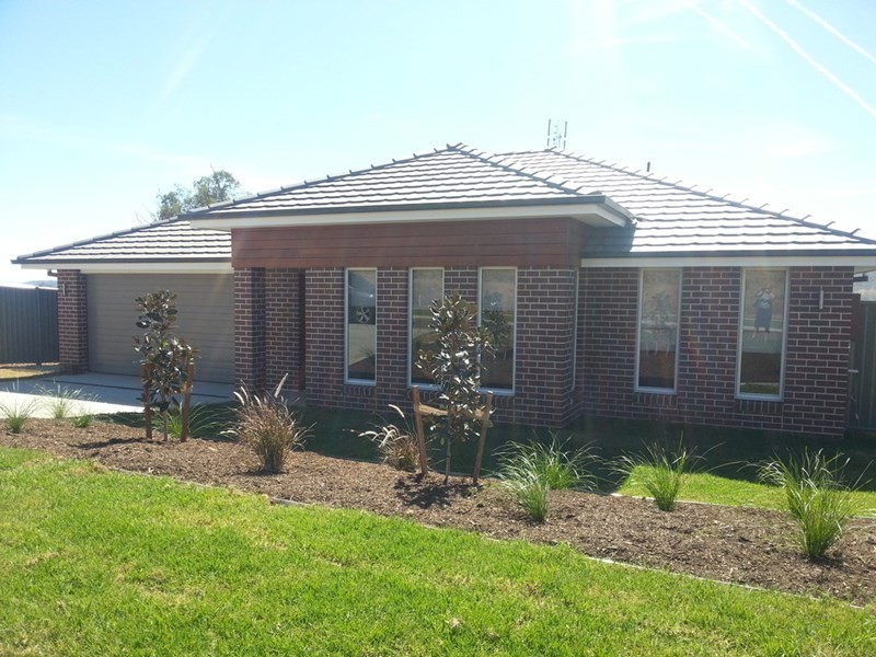 13 Currawong Street, Tamworth NSW 2340