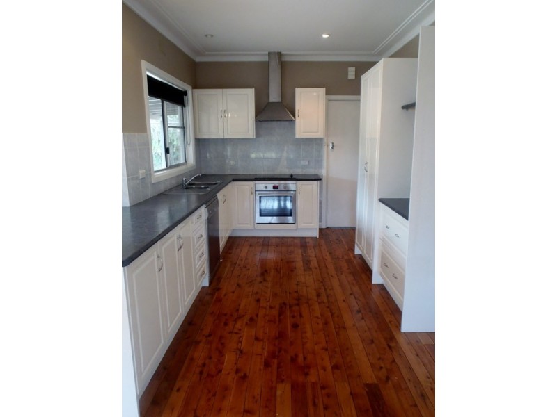 2 Rosedale Avenue, Tamworth NSW 2340