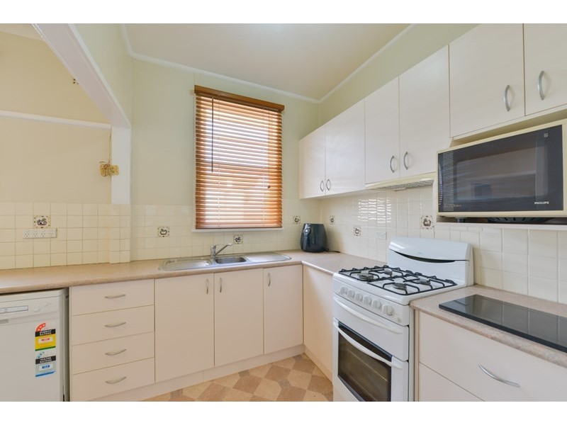 27 Peel Street, Tamworth NSW 2340