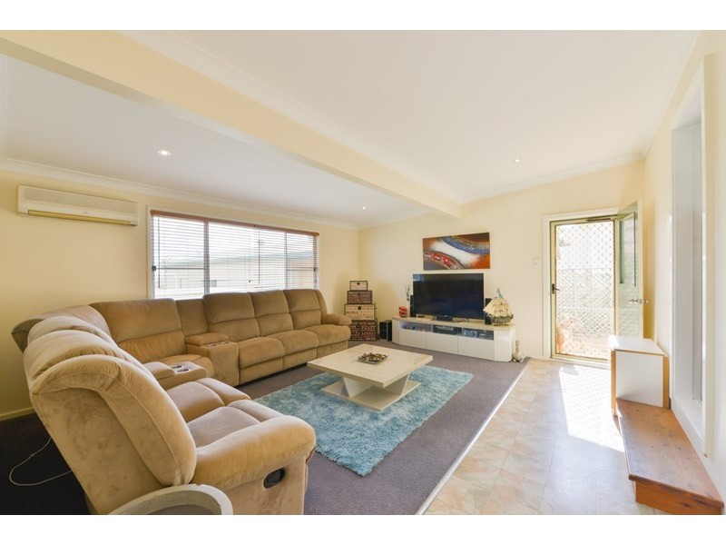 27 Peel Street, Tamworth NSW 2340