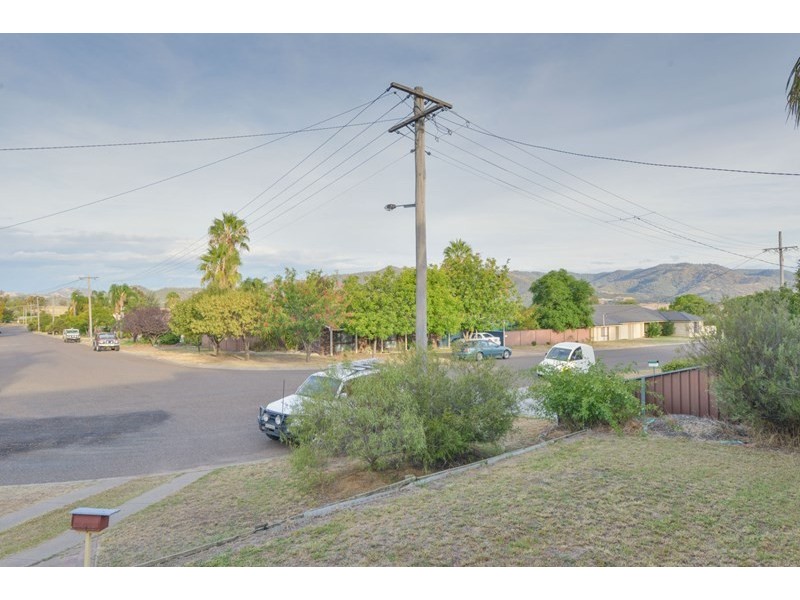 17 Carole Drive, Kootingal NSW 2352