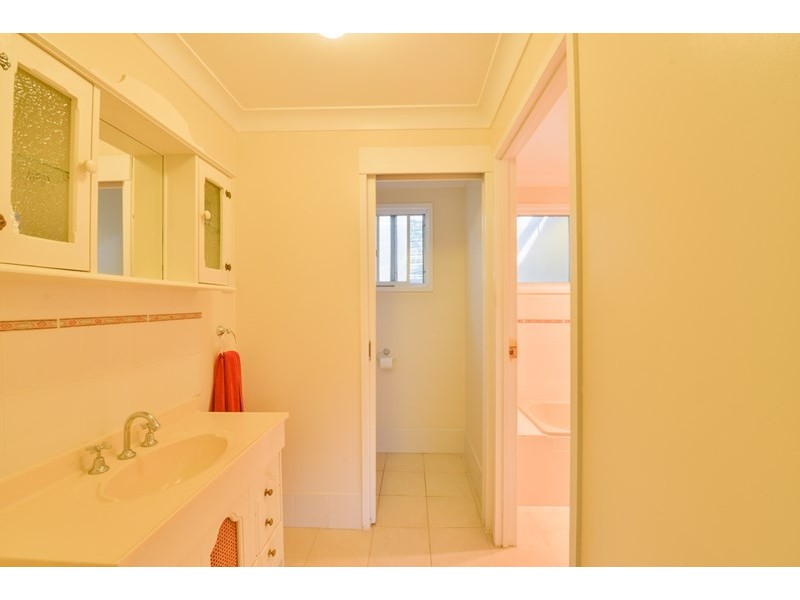 17 Carole Drive, Kootingal NSW 2352