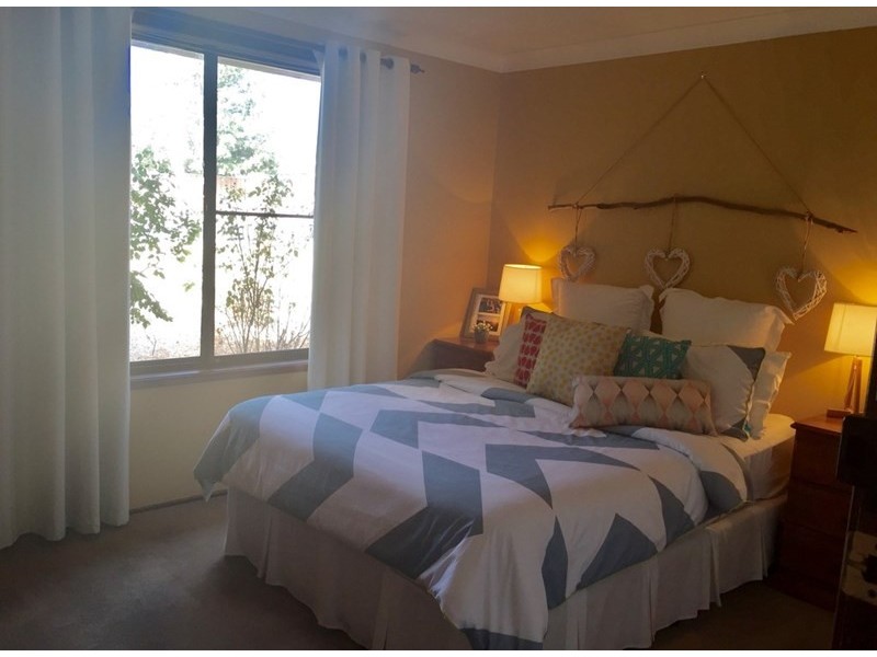 75 Harrier Parade, Tamworth NSW 2340