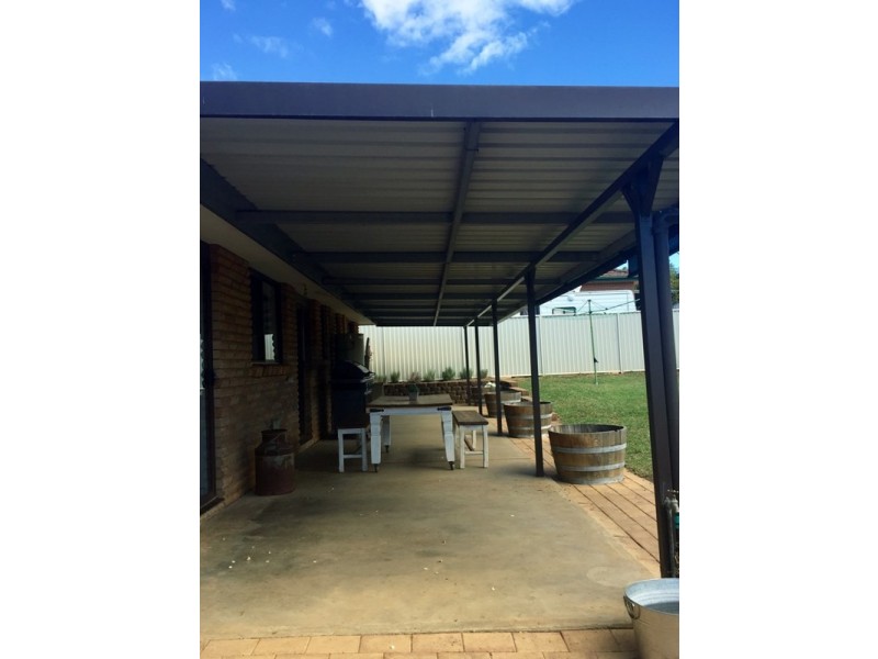 75 Harrier Parade, Tamworth NSW 2340