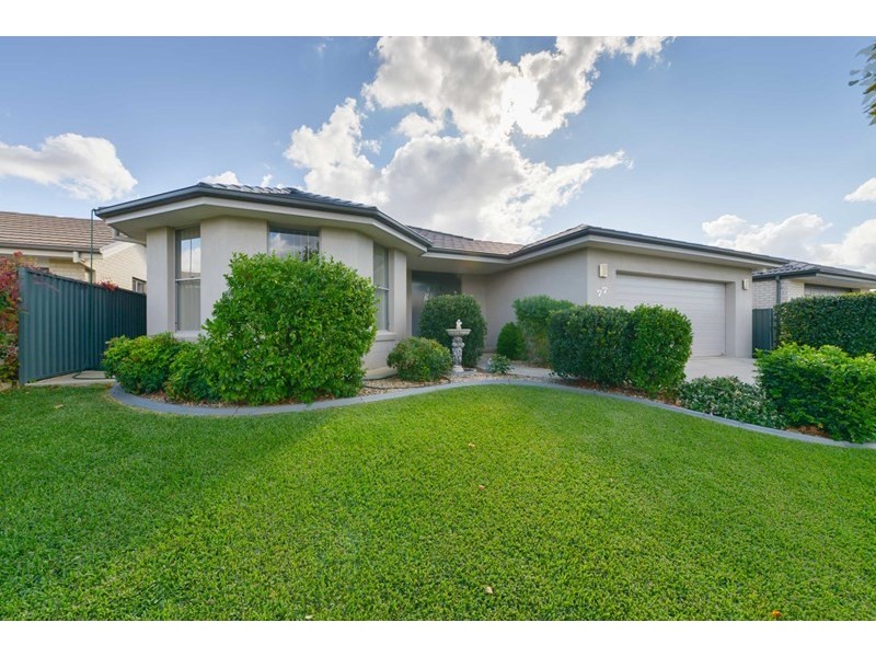 77 The Heights, Tamworth NSW 2340